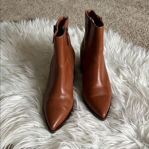 Linea Paolo Block Heel Pointed Toe Cognac Ankle Boots Size 8 1/2